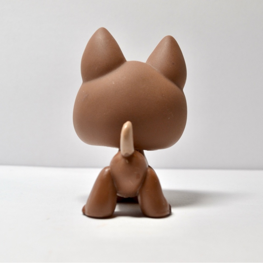 Littlest Pet Shop # 867 Brown Happiest German Shepherd Dog Purple Sun Eyes - Picture 5 of 8